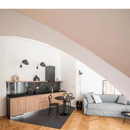 Dom1872 アパート トリエステ